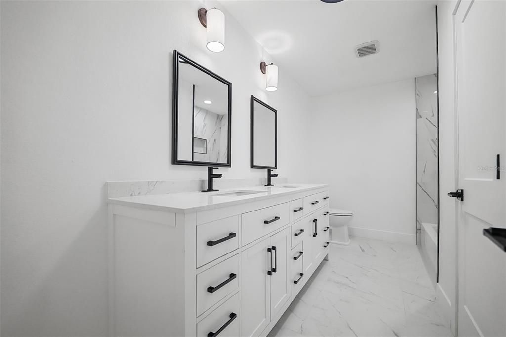 For Sale: $468,500 (3 beds, 2 baths, 2202 Square Feet)