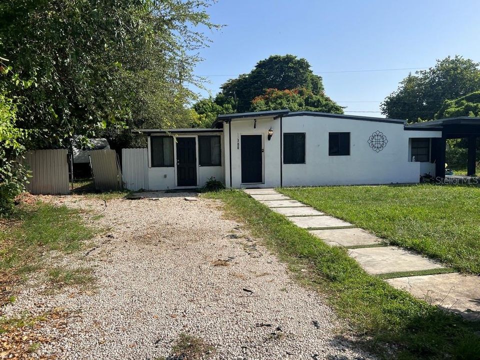 En Venta: $450,000 (2 camas, 1 baños, 1229 Pies cuadrados)