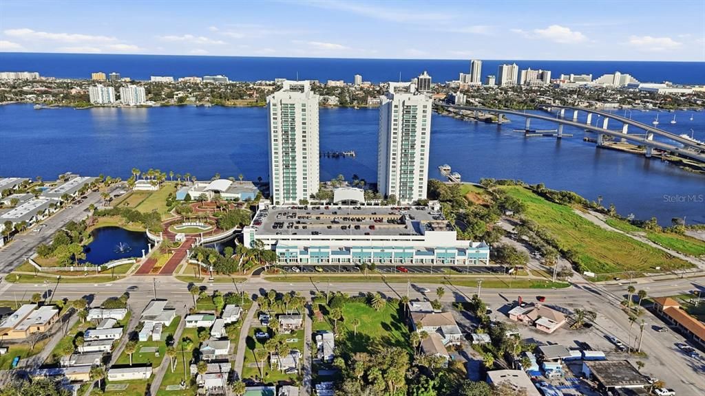 На продажу: $440,000 (2 спален, 2 ванн, 1693 Квадратных фут)