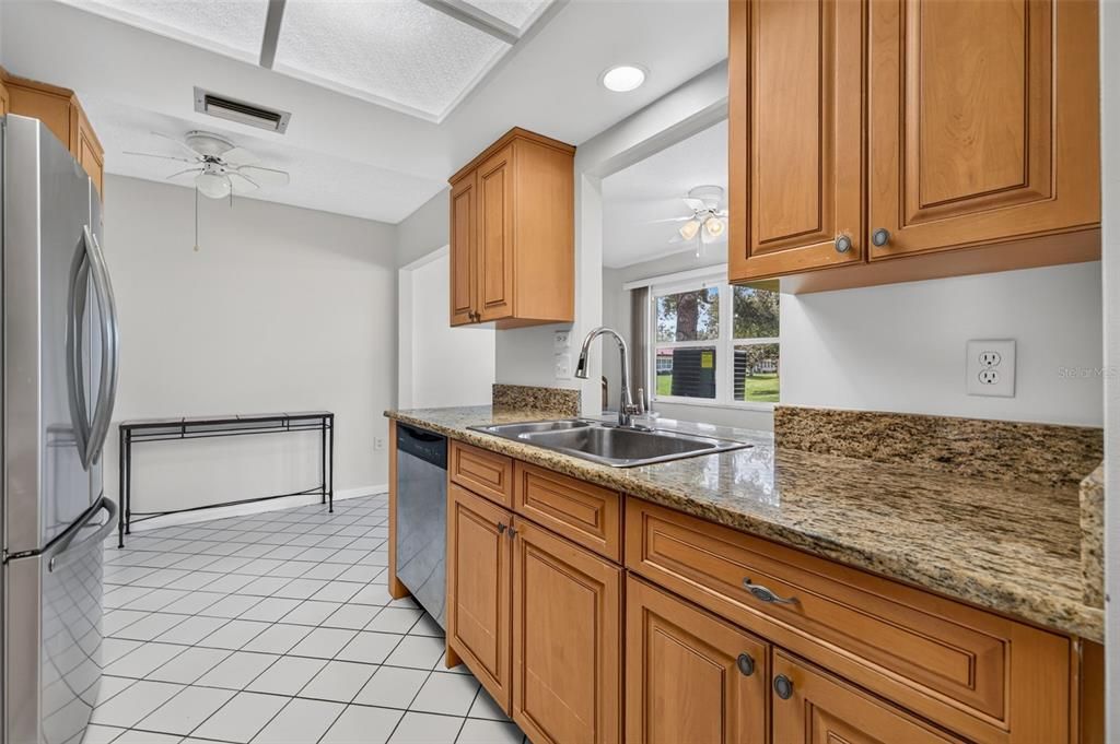 En Venta: $249,000 (2 camas, 2 baños, 1210 Pies cuadrados)