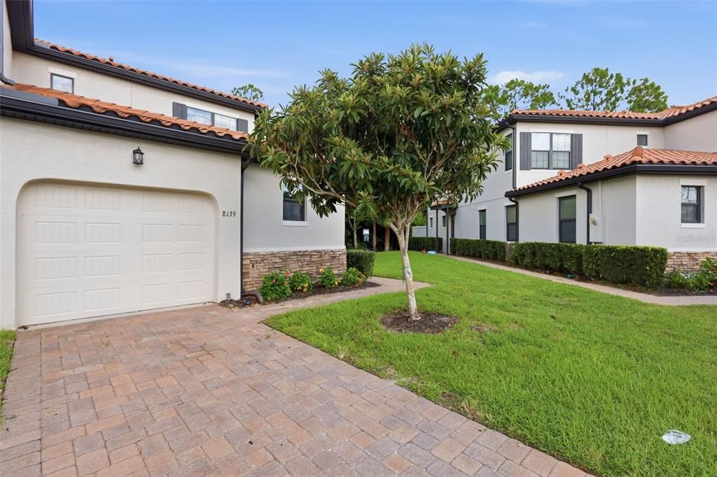 For Sale: $320,000 (4 beds, 3 baths, 2060 Square Feet)