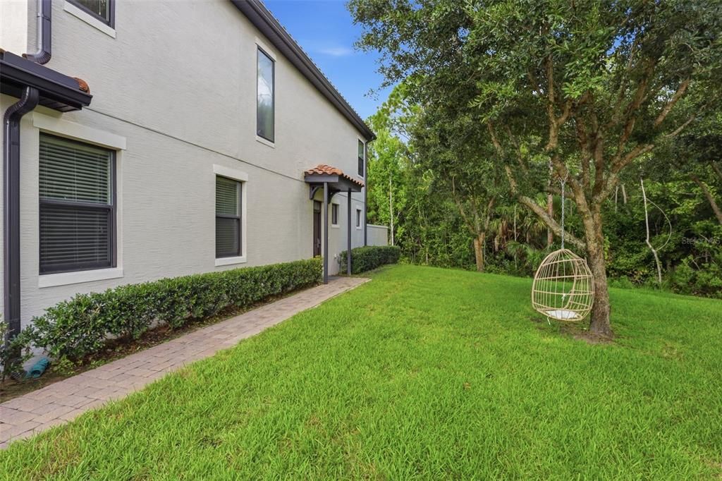 For Sale: $320,000 (4 beds, 3 baths, 2060 Square Feet)
