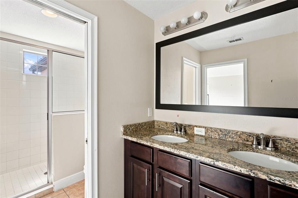For Sale: $320,000 (4 beds, 3 baths, 2060 Square Feet)
