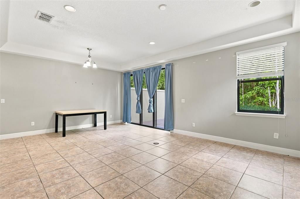 For Sale: $320,000 (4 beds, 3 baths, 2060 Square Feet)