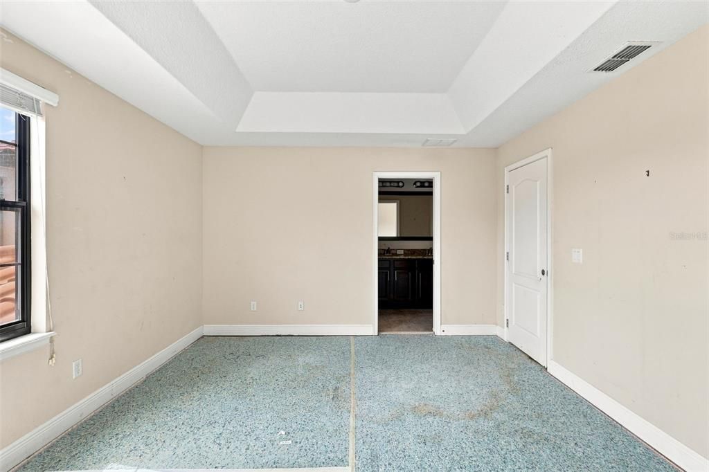 For Sale: $320,000 (4 beds, 3 baths, 2060 Square Feet)