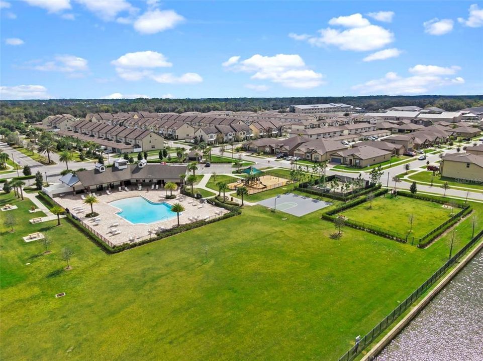 En Venta: $649,900 (4 camas, 3 baños, 4391 Pies cuadrados)