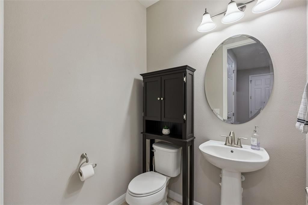 En Venta: $649,900 (4 camas, 3 baños, 4391 Pies cuadrados)