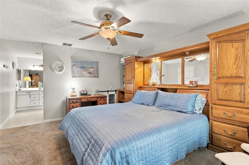 For Sale: $329,500 (3 beds, 2 baths, 1480 Square Feet)
