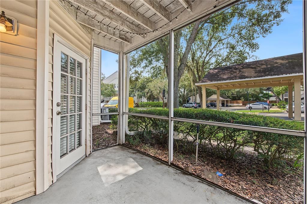 For Rent: $2,100 (2 beds, 2 baths, 1121 Square Feet)