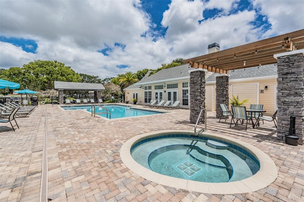 For Rent: $2,100 (2 beds, 2 baths, 1121 Square Feet)