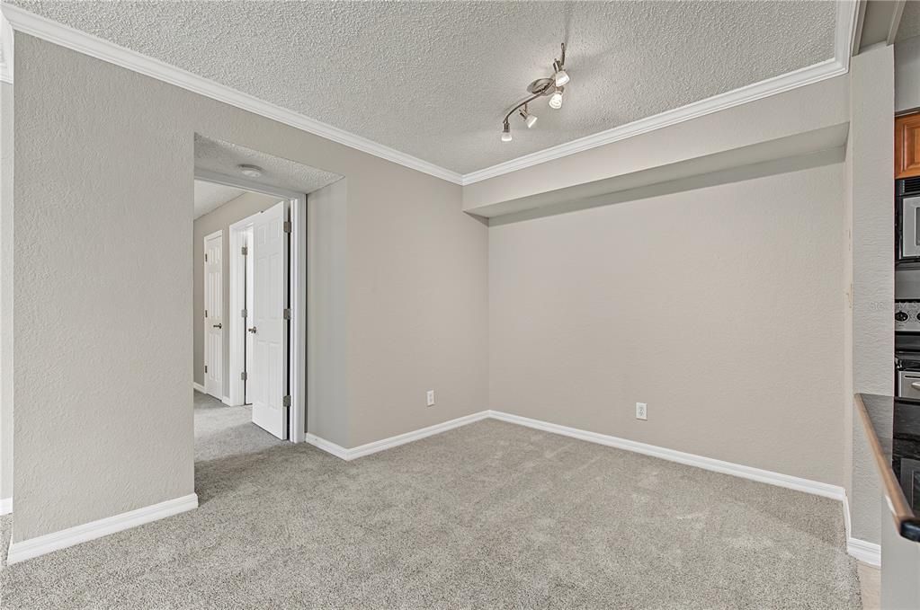For Rent: $2,100 (2 beds, 2 baths, 1121 Square Feet)