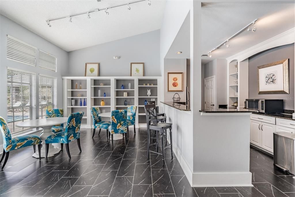 For Rent: $2,100 (2 beds, 2 baths, 1121 Square Feet)