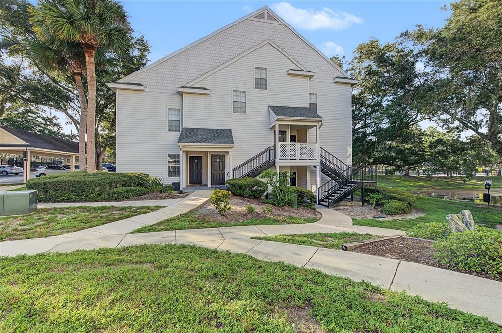 For Rent: $2,100 (2 beds, 2 baths, 1121 Square Feet)