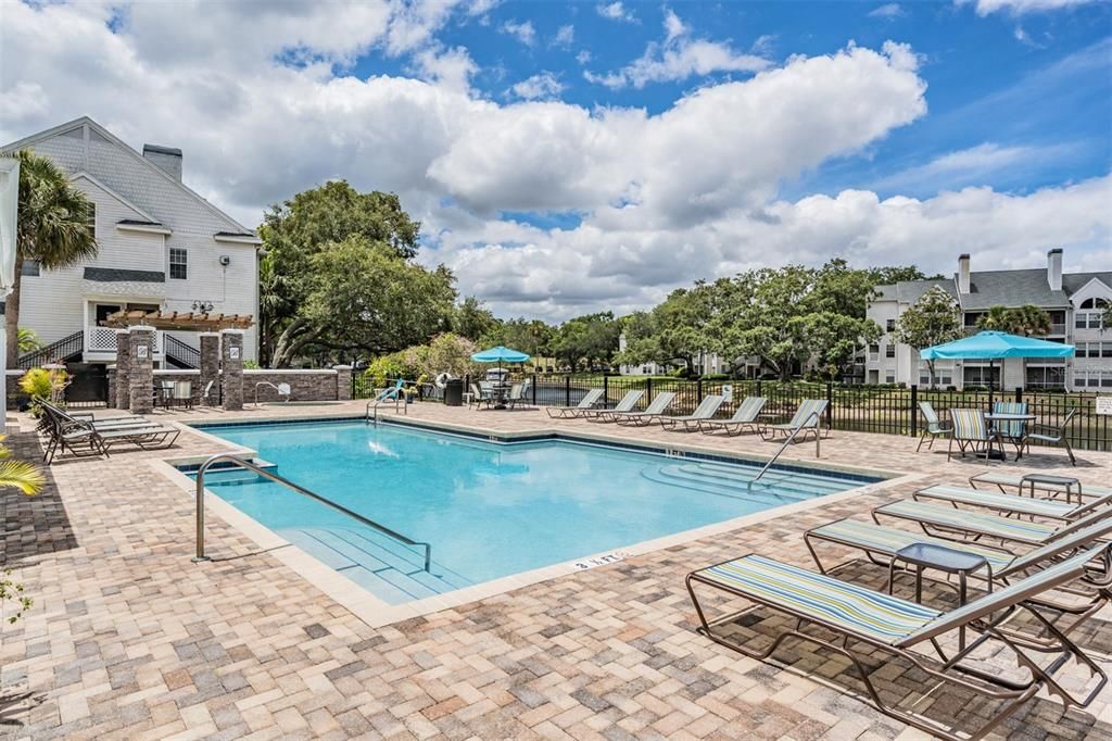 For Rent: $2,100 (2 beds, 2 baths, 1121 Square Feet)