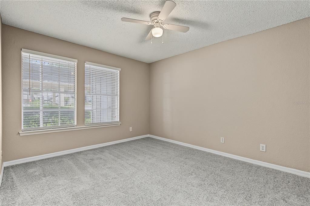 For Rent: $2,100 (2 beds, 2 baths, 1121 Square Feet)