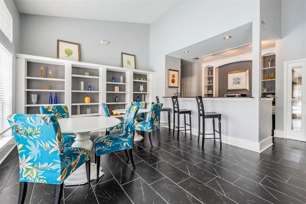 For Rent: $2,100 (2 beds, 2 baths, 1121 Square Feet)