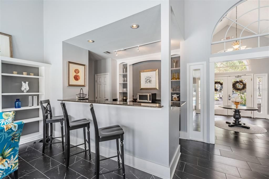 For Rent: $2,100 (2 beds, 2 baths, 1121 Square Feet)