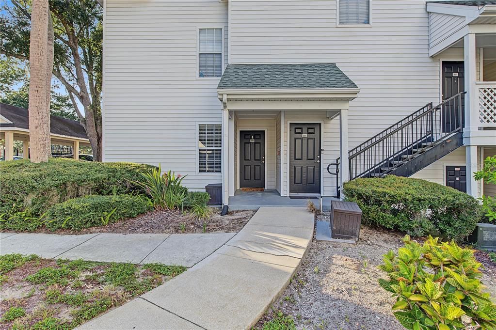 For Rent: $2,100 (2 beds, 2 baths, 1121 Square Feet)
