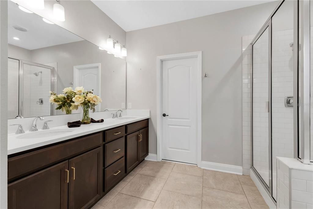 For Sale: $539,000 (3 beds, 2 baths, 1731 Square Feet)