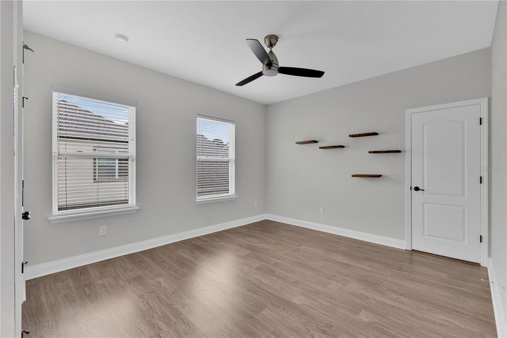For Sale: $539,000 (3 beds, 2 baths, 1731 Square Feet)