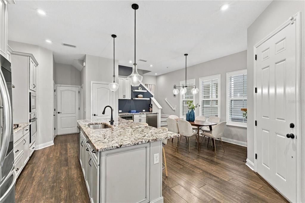 For Sale: $539,000 (3 beds, 2 baths, 1731 Square Feet)