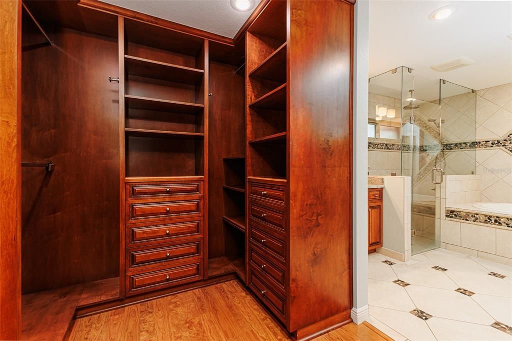 For Sale: $849,000 (4 beds, 3 baths, 2929 Square Feet)
