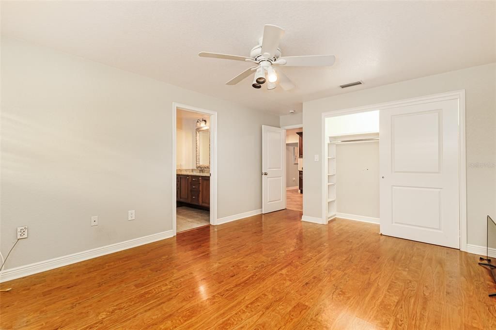 For Sale: $849,000 (4 beds, 3 baths, 2929 Square Feet)