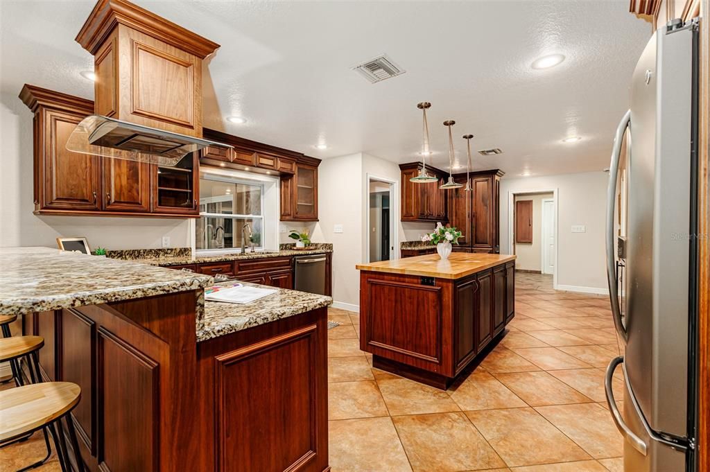 For Sale: $849,000 (4 beds, 3 baths, 2929 Square Feet)