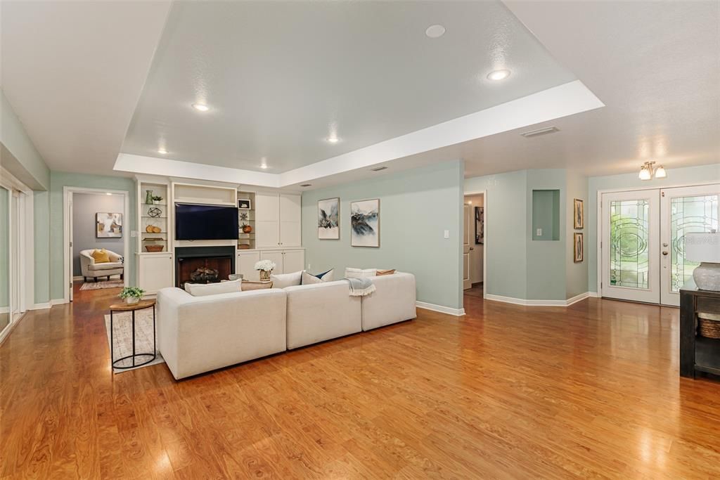 For Sale: $849,000 (4 beds, 3 baths, 2929 Square Feet)