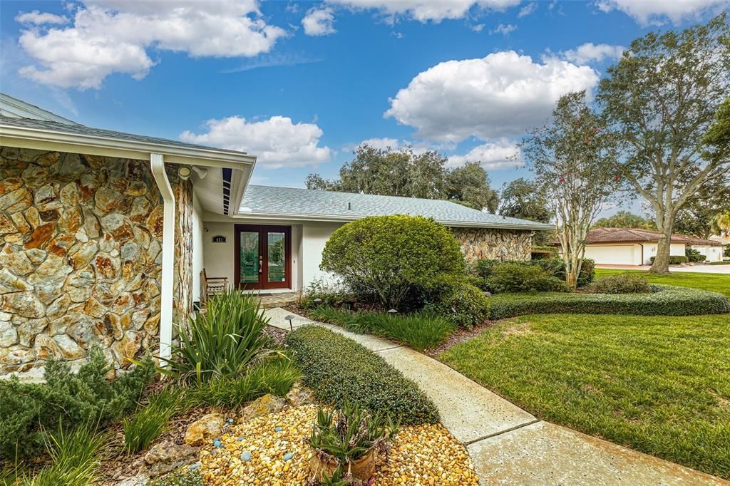 For Sale: $849,000 (4 beds, 3 baths, 2929 Square Feet)