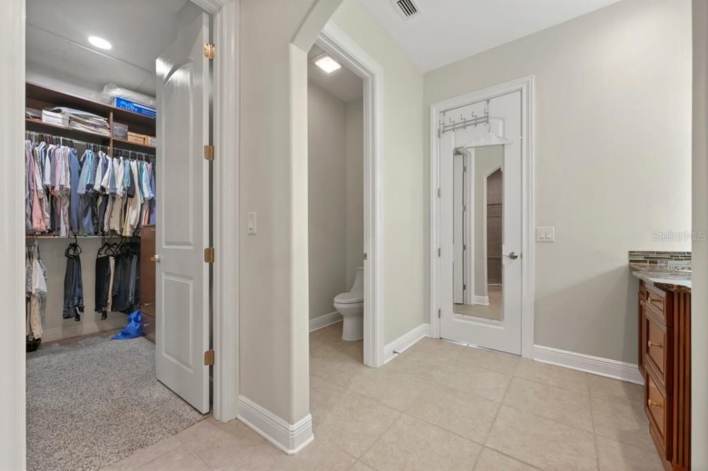 For Sale: $629,000 (3 beds, 3 baths, 2701 Square Feet)