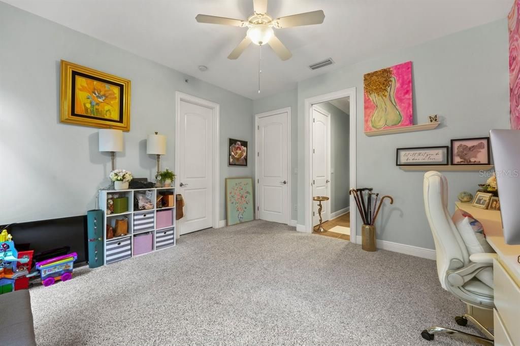 For Sale: $629,000 (3 beds, 3 baths, 2701 Square Feet)