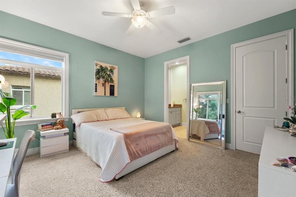 For Sale: $629,000 (3 beds, 3 baths, 2701 Square Feet)