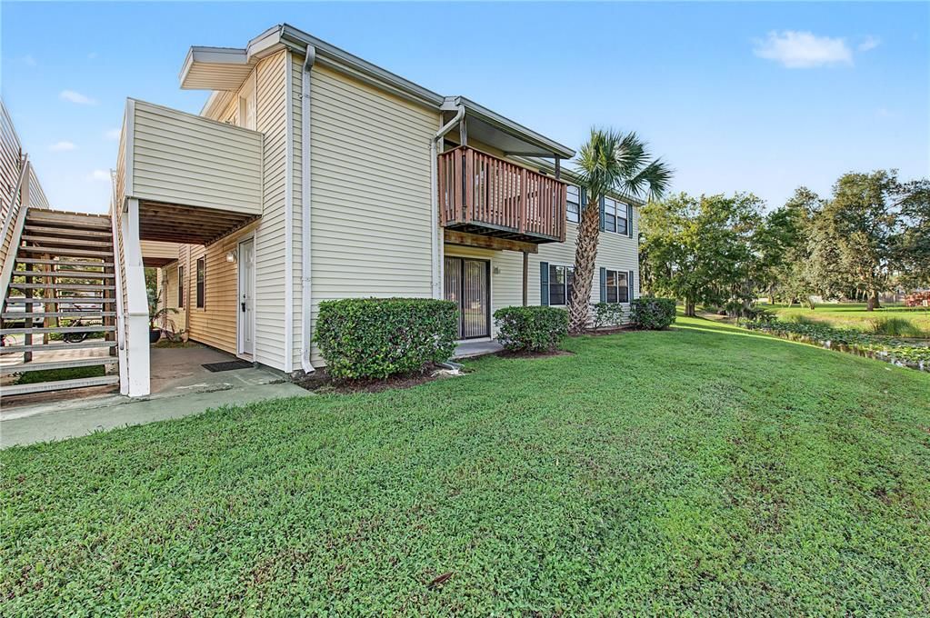 For Sale: $114,900 (2 beds, 2 baths, 915 Square Feet)