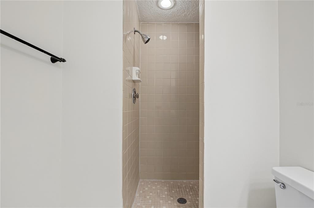 For Sale: $114,900 (2 beds, 2 baths, 915 Square Feet)