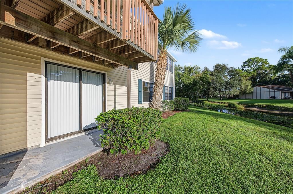 For Sale: $114,900 (2 beds, 2 baths, 915 Square Feet)