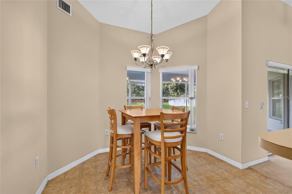 For Sale: $345,000 (3 beds, 2 baths, 1714 Square Feet)