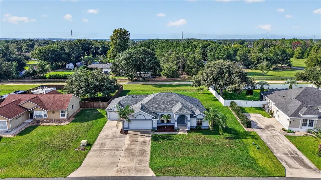 For Sale: $345,000 (3 beds, 2 baths, 1714 Square Feet)