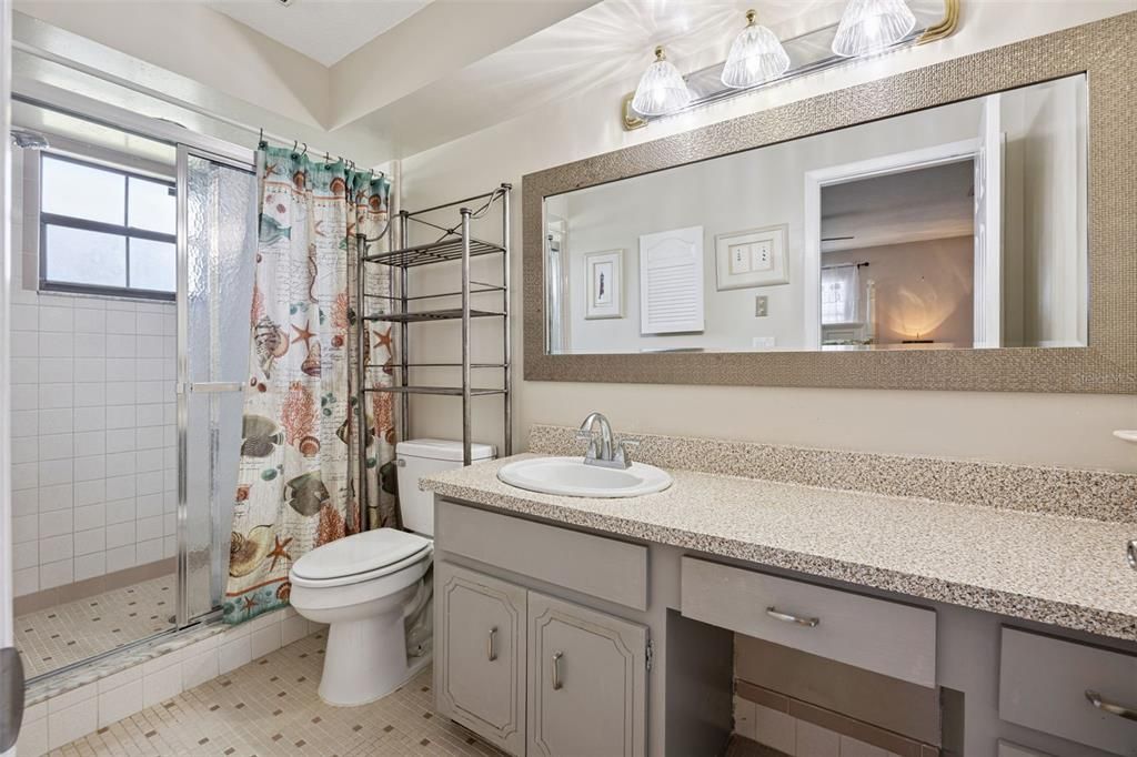 For Sale: $279,900 (2 beds, 2 baths, 1463 Square Feet)