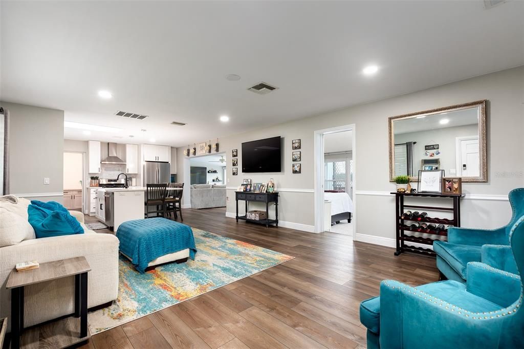For Sale: $1,225,000 (4 beds, 2 baths, 2665 Square Feet)