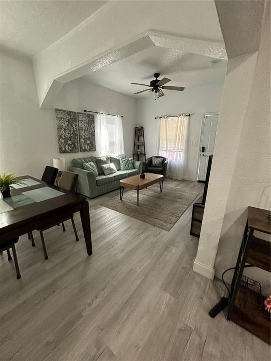 For Rent: $2,000 (3 beds, 2 baths, 1043 Square Feet)