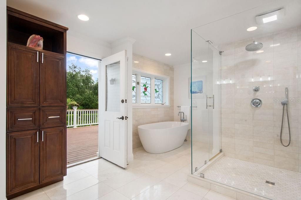 En Venta: $2,095,000 (4 camas, 4 baños, 3776 Pies cuadrados)