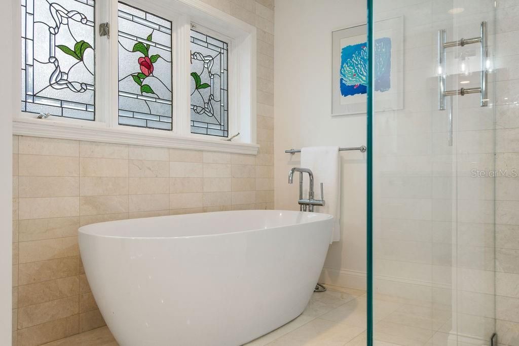 En Venta: $2,095,000 (4 camas, 4 baños, 3776 Pies cuadrados)