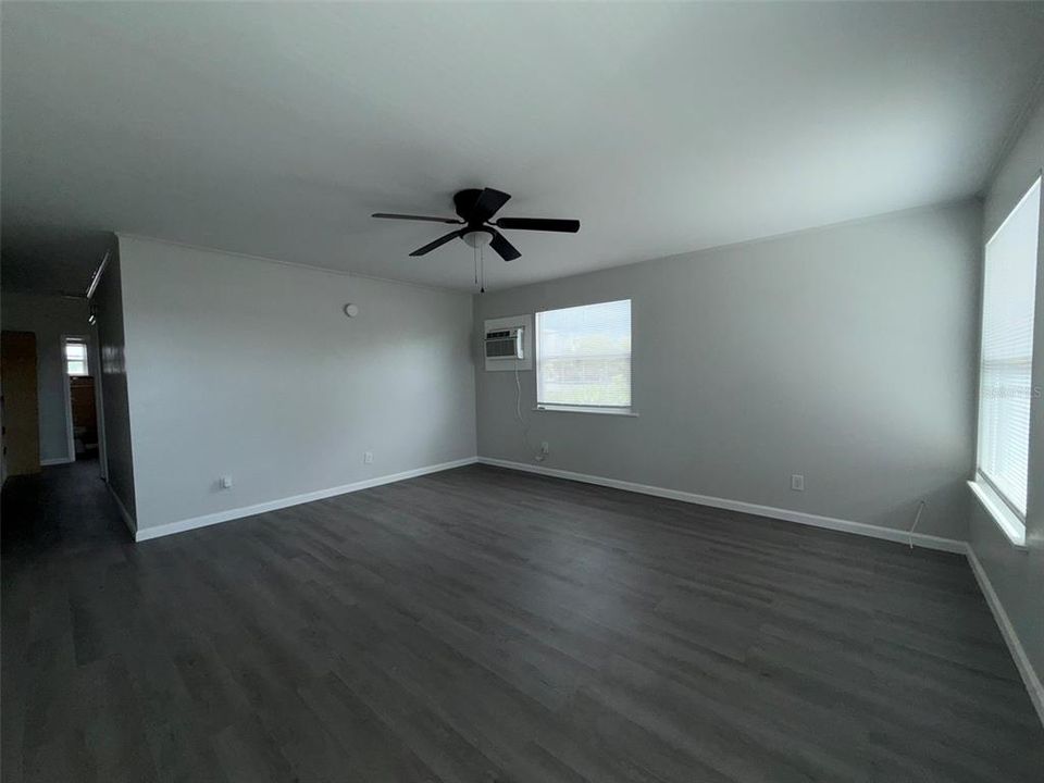 For Rent: $1,200 (1 beds, 1 baths, 600 Square Feet)