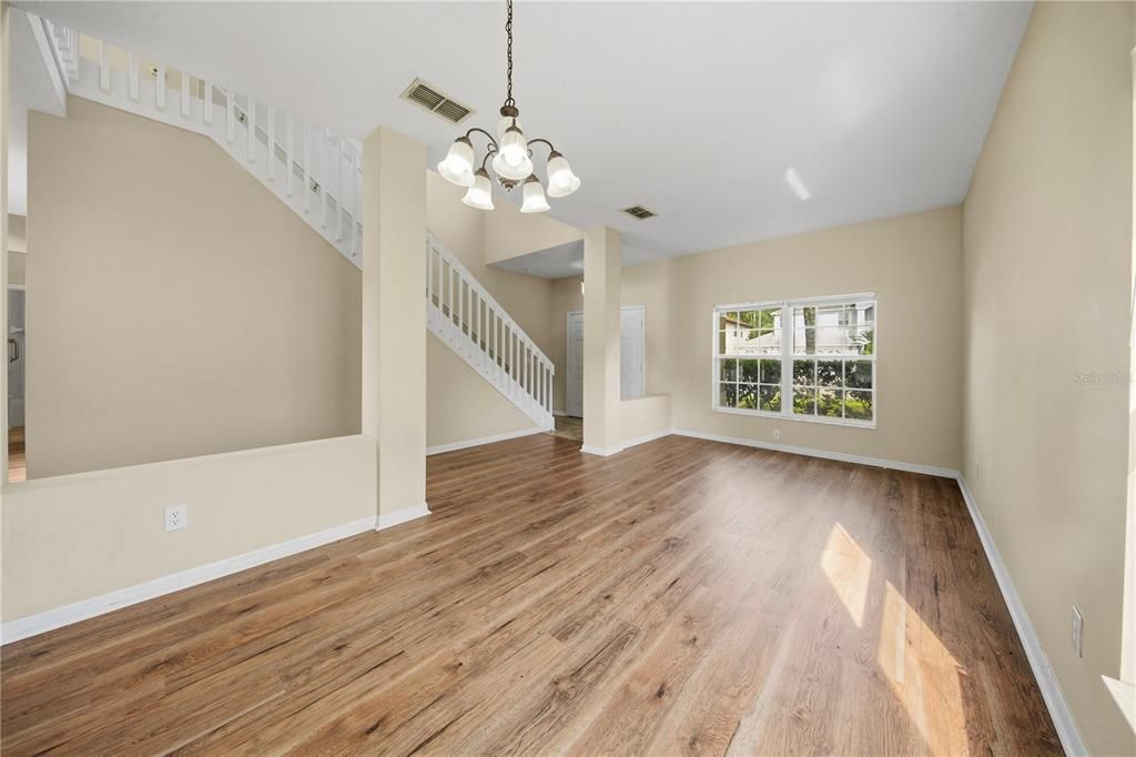 For Sale: $579,000 (5 beds, 3 baths, 2453 Square Feet)