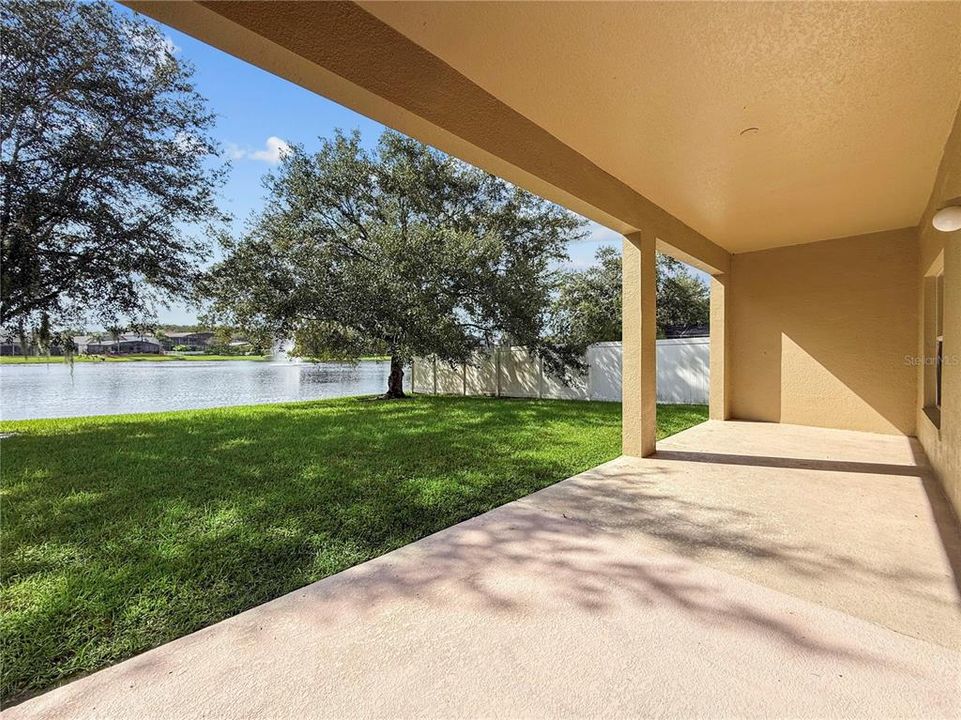 For Sale: $579,000 (5 beds, 3 baths, 2453 Square Feet)