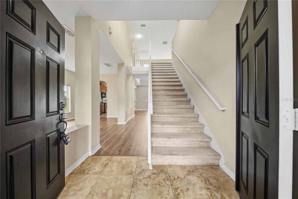 For Sale: $579,000 (5 beds, 3 baths, 2453 Square Feet)