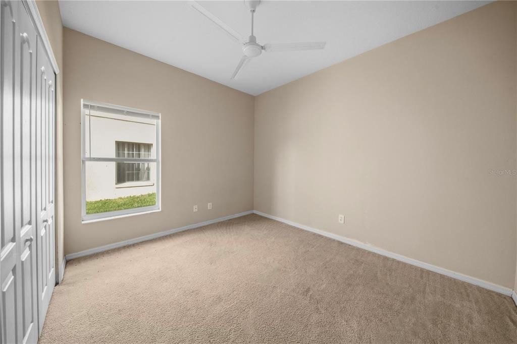 For Sale: $579,000 (5 beds, 3 baths, 2453 Square Feet)