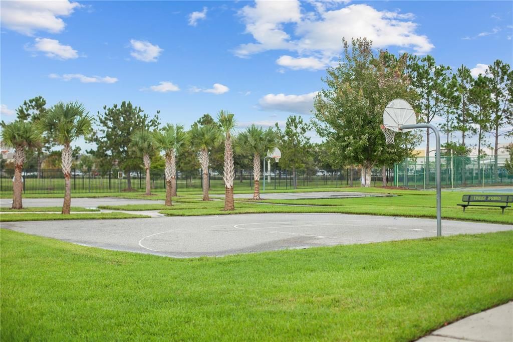 For Sale: $579,000 (5 beds, 3 baths, 2453 Square Feet)