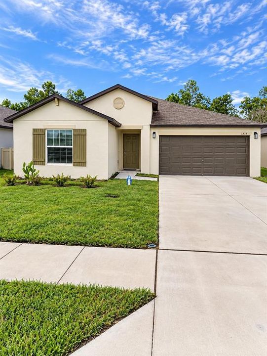For Sale: $324,900 (4 beds, 2 baths, 1918 Square Feet)